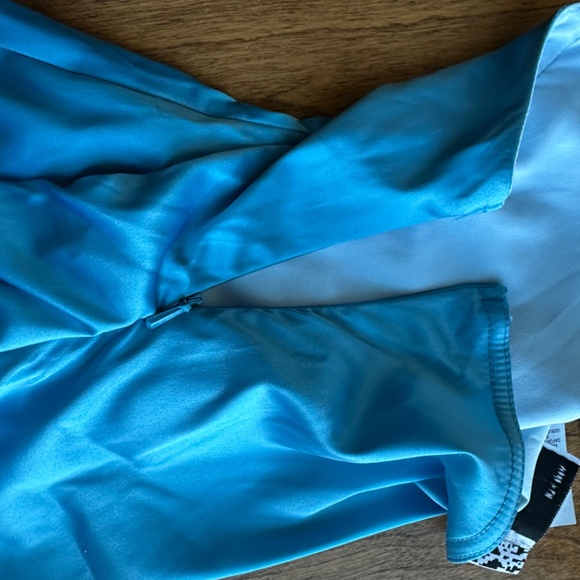 Top - Picture 6 of 8